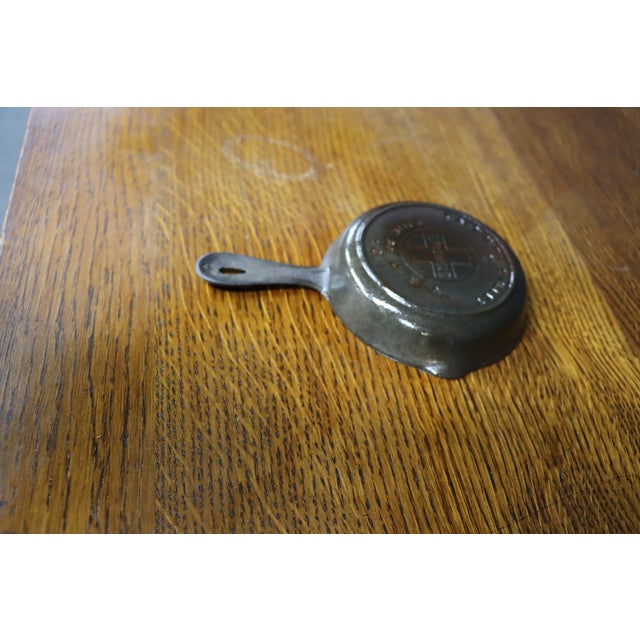 Griswold No. 4 Cast Iron Skillet, Large Block Logo, Erie Pa For Sale In Philadelphia - Image 6 of 9