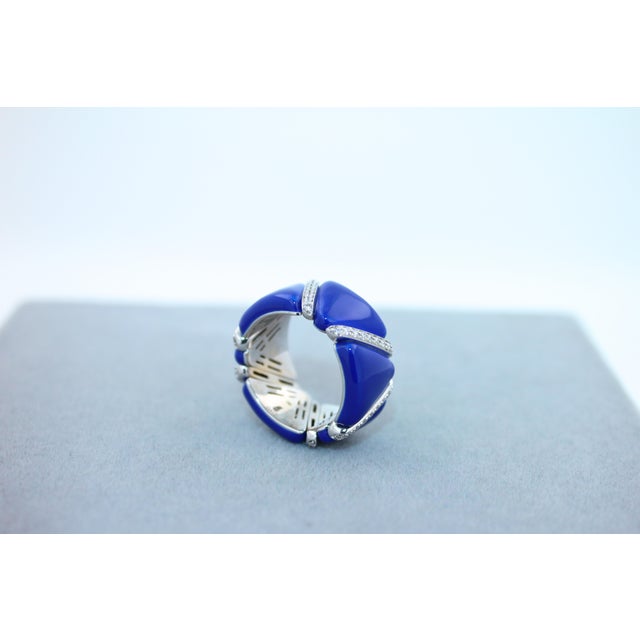 Diamond Navy Blue Enamel Flexible Italian Eternity Band Unique White Gold Ring, Size 6 For Sale - Image 9 of 18