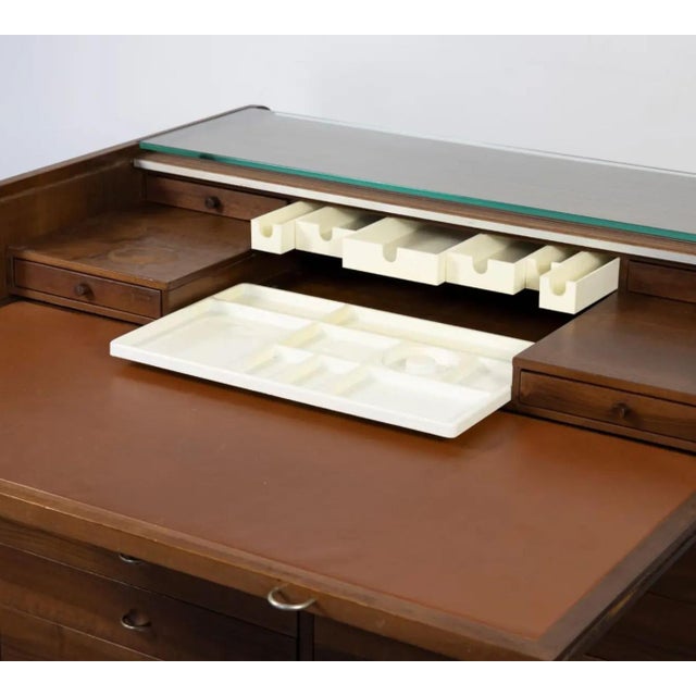 Mid-Century Modern Desk Table by Gianfranco Frattini for Bernini, Italy, 1960s. This piece is attributed to the mentioned...