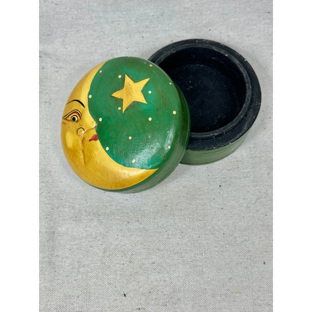 Vintage Celestial Moon and Star Box For Sale In New Orleans - Image 6 of 9