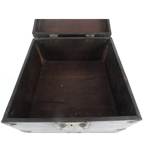 19th Century Korean Wood Wedding Box For Sale In Miami - Image 6 of 10