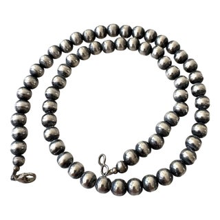 Vintage Navajo Sterling Silver Pearls Beaded Necklace. For Sale