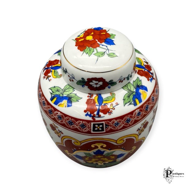 Asian Style Vintage Chinoiserie Style Floral Imari Ginger Jar For Sale - Image 4 of 8