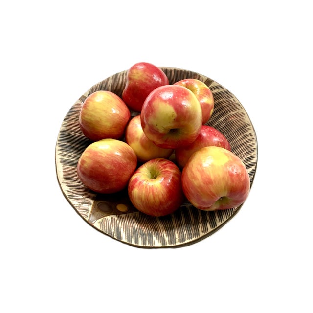 1970s Signed Ceramic Art Studio Pottery Bowl / Mid Century L.Tamariz Ecuador Decorative Fruit Bowl Plate Eduardo Vega For Sale - Image 5 of 9