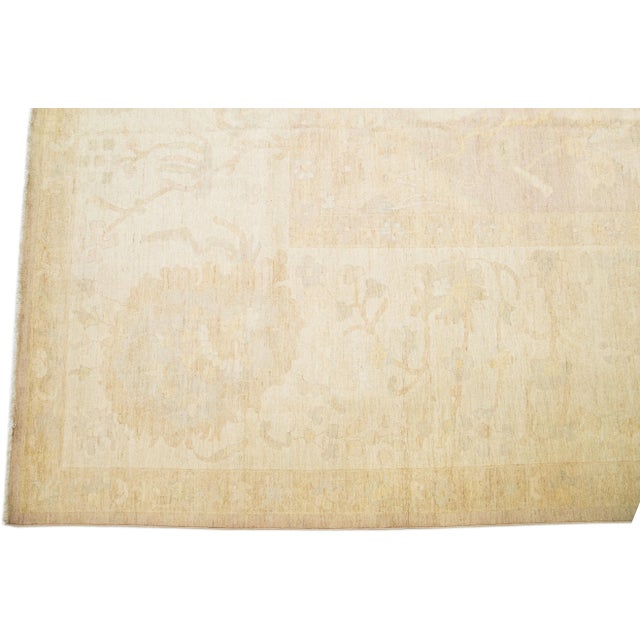 2010s Ovesize Modern Oushak Beige Wool Rug With Floral Design For Sale - Image 4 of 7