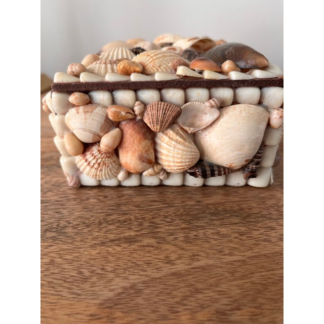 1970s Vintage Seashell Encrusted Box For Sale In Houston - Image 6 of 11