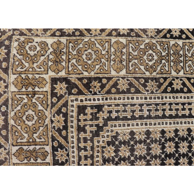 All-Over With Medallion Design Turkish Carpet in Shades of Brown and Cream 4'2"x6'3" For Sale In Atlanta - Image 6 of 10