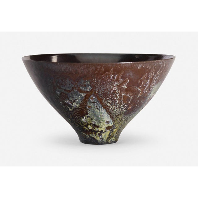 Otto and Gertrude Natzler Flaring Bowl, 1967 Earthenware with Cat’s Eye reduction-fired glaze with ash deposits, fire...