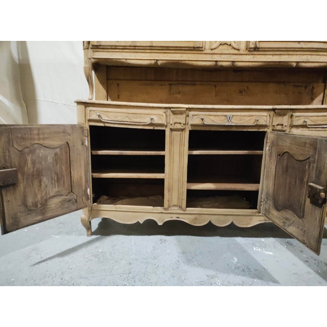 Late 18th Century French Louis XV Provincial Oak Buffet À Deux Corps, Circa 1770 For Sale - Image 13 of 15