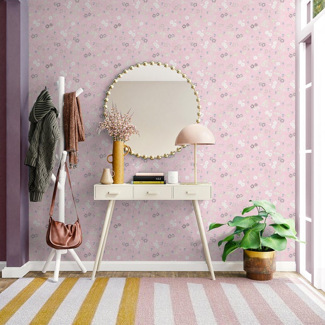 Non-woven fiber-based material with a smooth satin finish. We use the latest digital technology providing the highest...