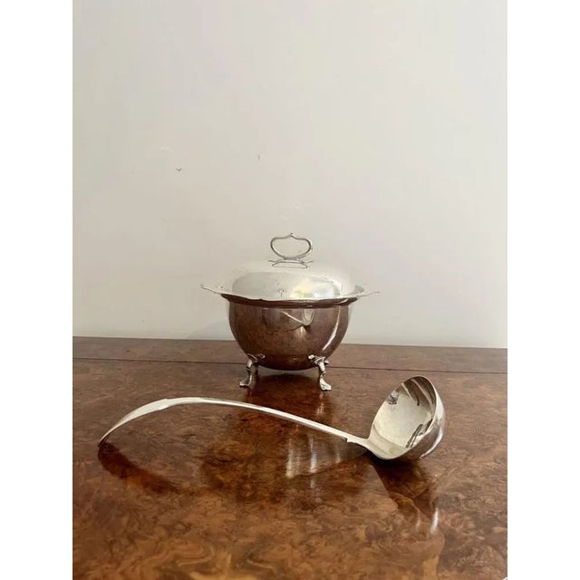 Antique Edwardian quality silver plated tureen by Mapping and Webb having a lift off lid with a removable inside, original...