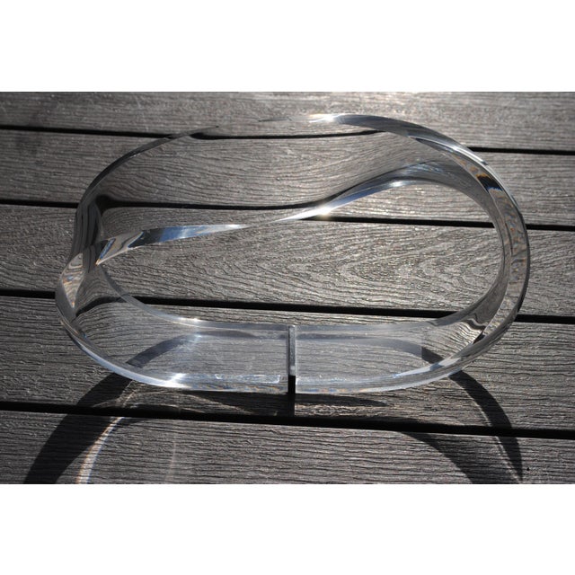Mid-Century Modern Late 20th Century Arcylic/Lucite Infinity Loop Modius Sculpture For Sale - Image 3 of 5
