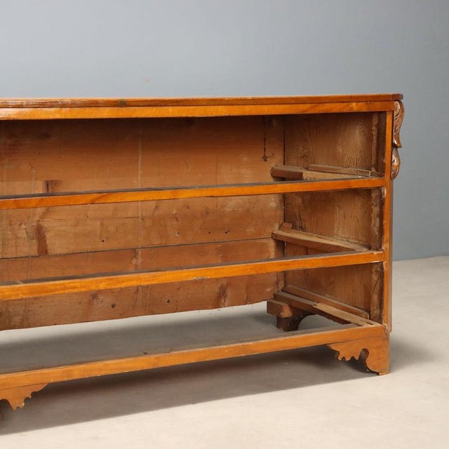 Early 20th Century Walnut Chest of Drawers with Central Inlay For Sale - Image 10 of 12