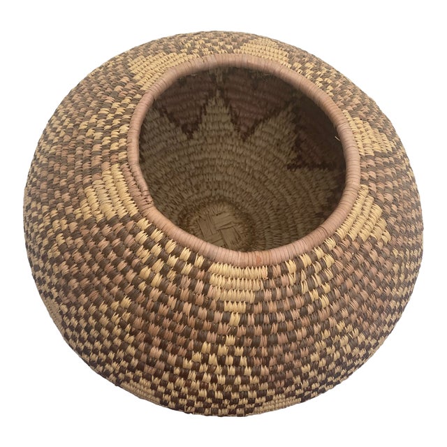 Mid 20th Century Southwestern Coiled Olla Basket - Pima / Papago Style Pictographic Hearts For Sale