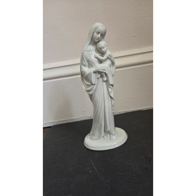 Mid-20th-Century Metzler & Ortloff German Porcelain Madonna and Child Figurine For Sale - Image 4 of 18