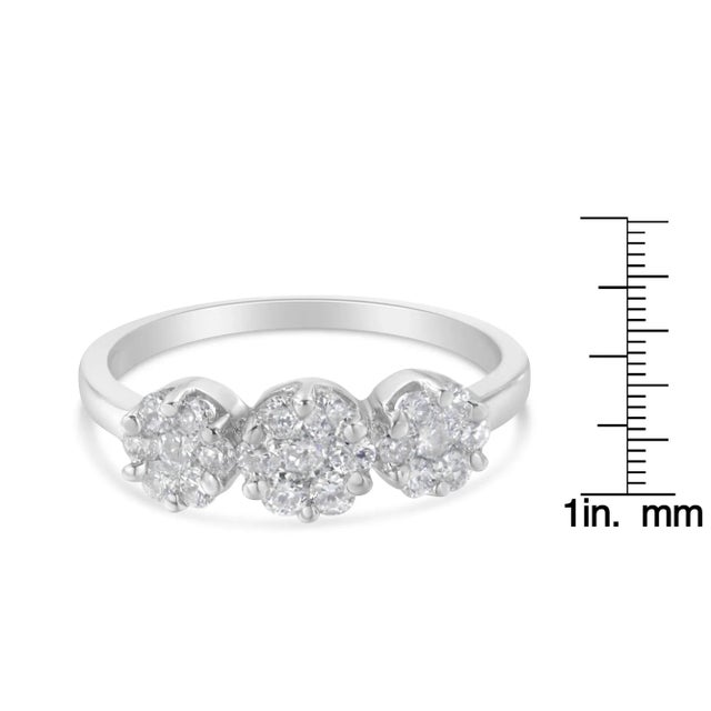 Metal 14K White Gold Three-Stone Cluster Diamond Ring (0.7 Cttw, H-I Color, SI2-I1 Clarity) - Size 4-1/2 EVS1010 For Sale - Image 7 of 7