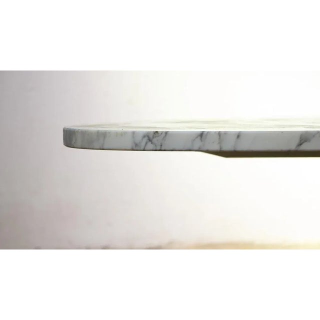 White Large Oval Marble Coffee Table by Michel Kin for Arflex, 1970s For Sale - Image 8 of 11