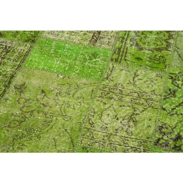 Vintage Hand-Knotted Round Rug For Sale - Image 4 of 6