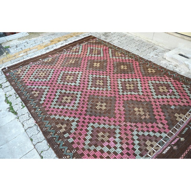 1960s Vintage Turkish Pink Kilim Rug For Sale - Image 6 of 11