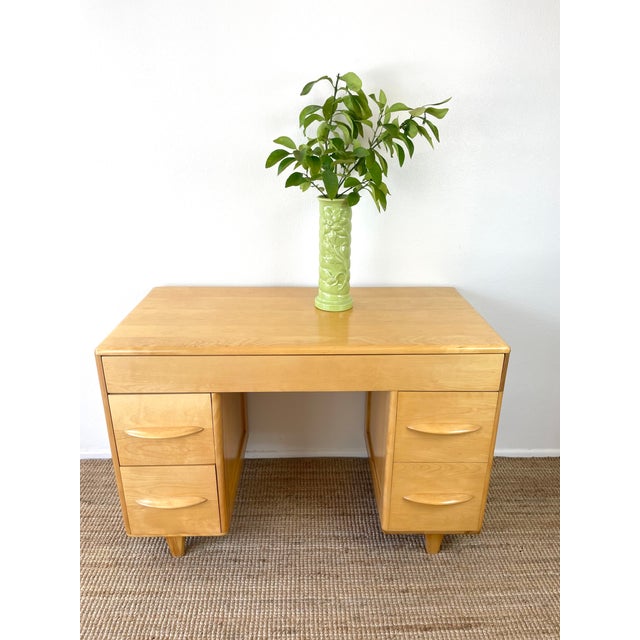 Heywood-Wakefield Vintage Mid-Century Modern Heywood Wakefield Straight Student Desk Model M783 For Sale - Image 4 of 14