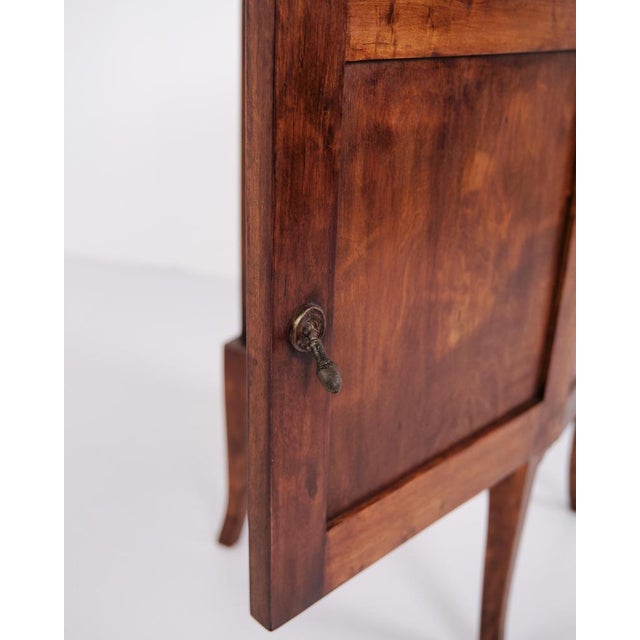 Gold Bedside Table in Dark Wood with Brass Mounts and Tapered Legs, 1940s For Sale - Image 8 of 12