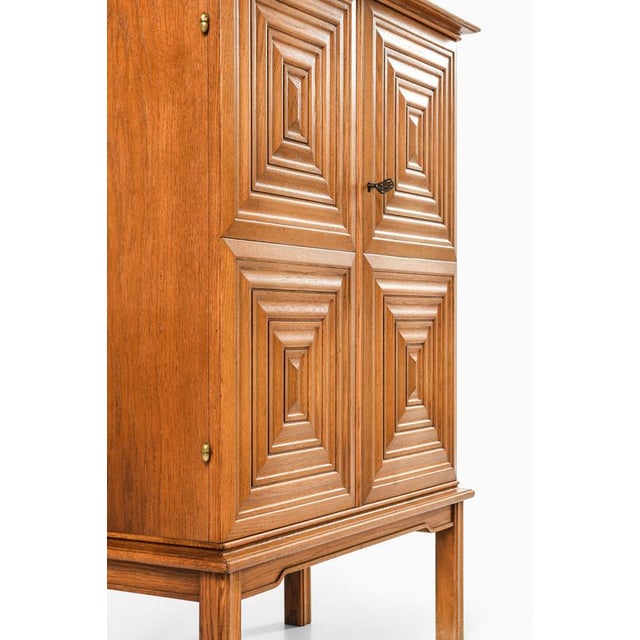 Mid-Century Modern Oak and Brass Cabinet by Oscar Nilsson, 1940s For Sale - Image 9 of 11