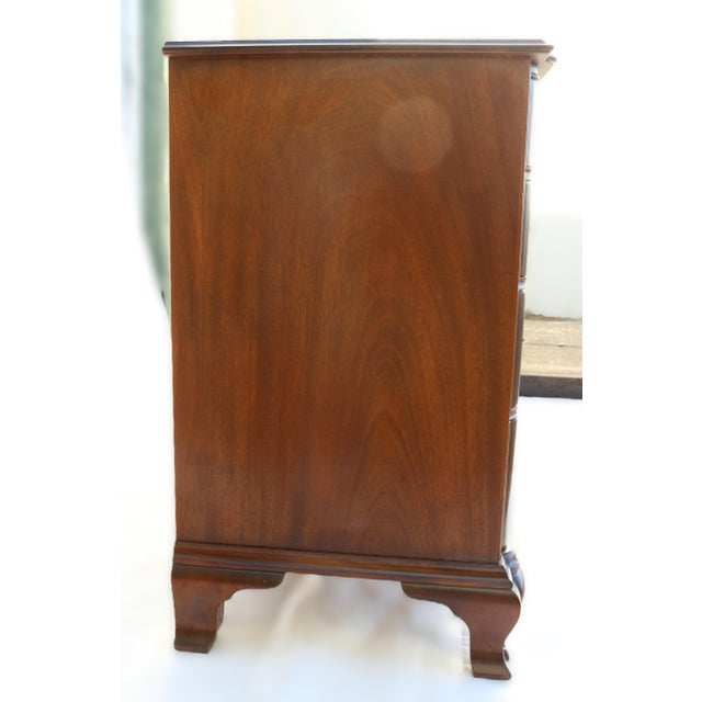 Chippendale 1980s Kindel Mahogany Block Front Chest of Drawers/Commode For Sale - Image 3 of 13