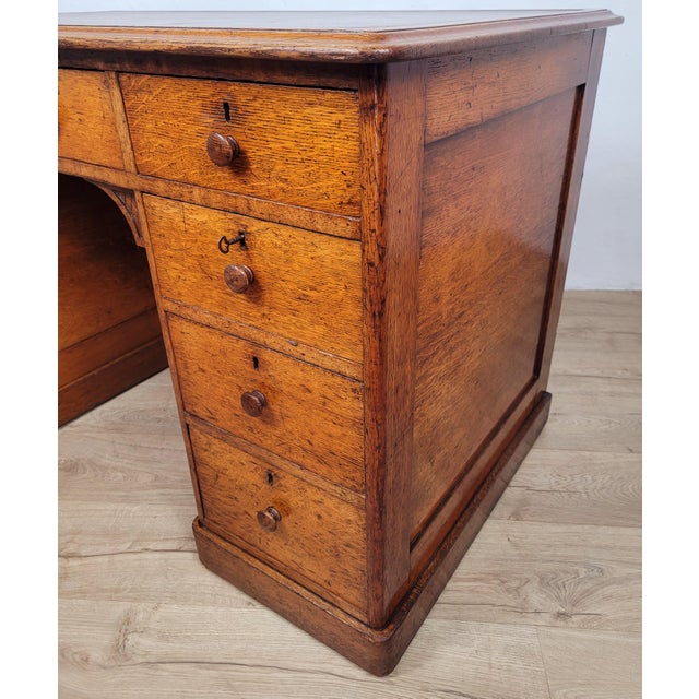 Victorian Writing Desk in Oak and Leather, 1890 For Sale - Image 10 of 18