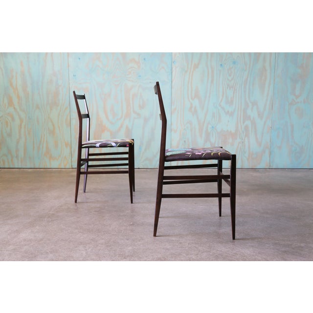 1950s Gio Ponti Super Leggera Chairs New Josef Frank Hawaii Fabric, Attributed For Sale - Image 11 of 16