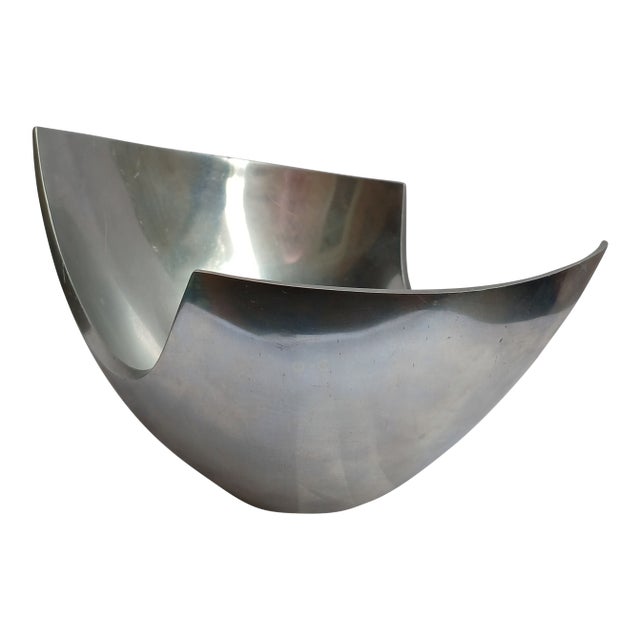 Vintage 1980s Michael Lax " Metaal" Sculptural Aluminum Bowl Model Ml-6107 for Grainware. For Sale