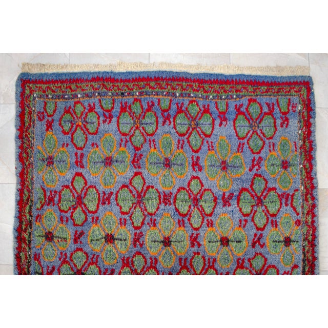 1940s Vintage Turkish Oushak Rug Hand Knotted High Pile Area Rug - 4′10″ × 8′5″ For Sale - Image 9 of 13