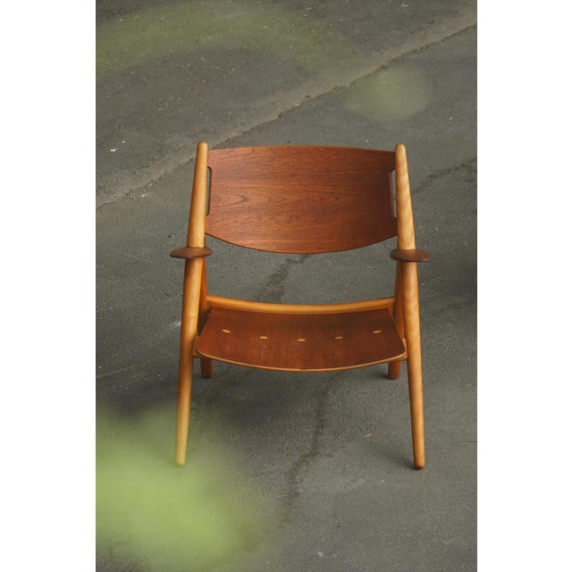 Carl Hansen & Søn CH28 Armchairs by Hans J. Wegner for Carl Hansen & Søn, 1950s, Set of 2 For Sale - Image 4 of 18
