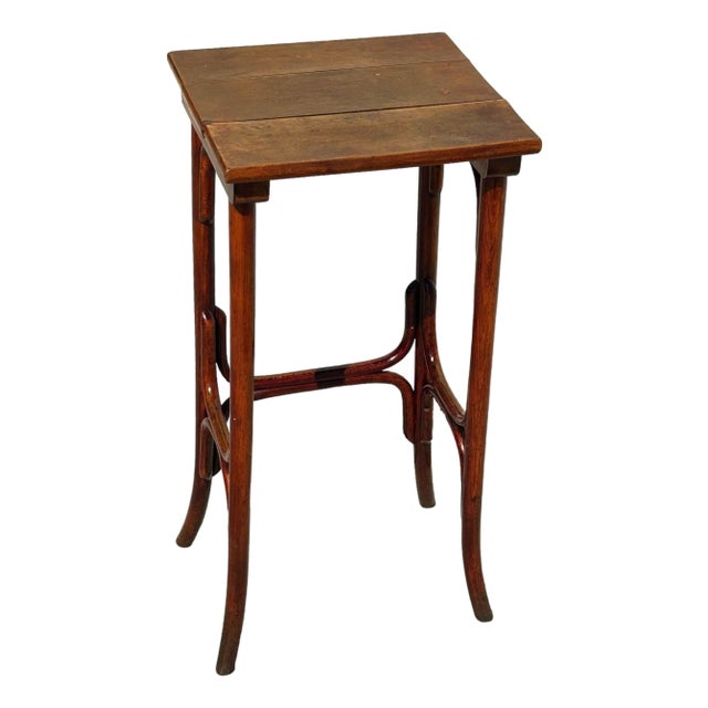 Antique Vienna Secession Bent Oak Pedestal Short Size Side Nesting Table Attributed to Thonet For Sale