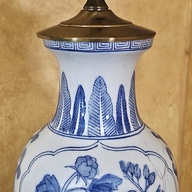 Vintage Chinoiserie Blue & White Ginger Jar Table Lamp – 28” For Sale In Washington DC - Image 6 of 18