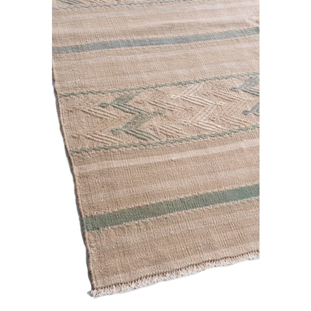 Vintage Circa 1940 Tan Turkish Kilim Flatweave Rug 4ft 8in X 9ft 4in For Sale - Image 10 of 14