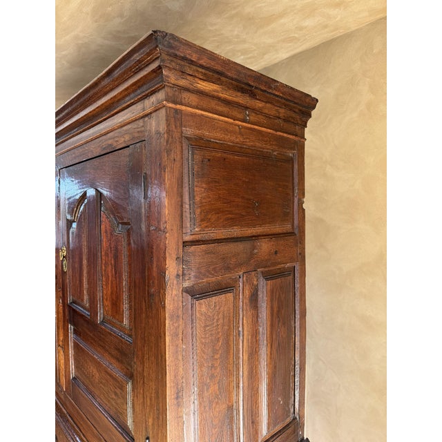 18th Century Georgian Welsh Oak Country Press For Sale - Image 9 of 13