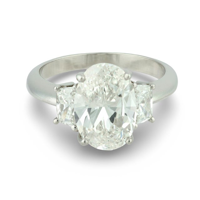 Contemporary Mid 20th Century Gia 3.01 Carat Oval Cut Diamond Platinum Engagement Ring, Size 6 For Sale - Image 3 of 7