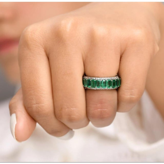 Natural 5.50 cts emerald & 0.75 cts diamond ring in 14k gold For Sale - Image 13 of 18