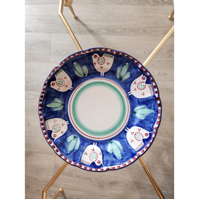 2020s Vintage Italian Vietri Solimene Hand Painted Bird Dinner Plate For Sale - Image 5 of 7