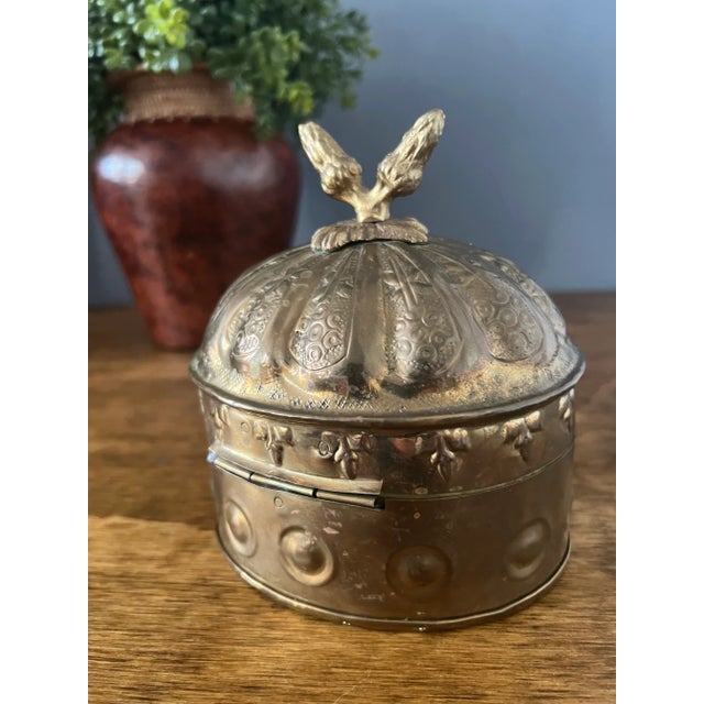 1970s Vintage Small Brass Hinged Trinket Box For Sale - Image 5 of 12