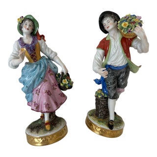 Antique German Porcelain Figurines, Produced by the Oldest Volkstedt Porcelain Factory (Aelteste Volkstedter Porzellanmanufaktur). For Sale