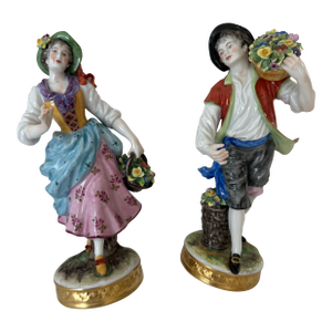 Antique German Porcelain Figurines, Produced by the Oldest Volkstedt Porcelain Factory (Aelteste Volkstedter Porzellanmanufaktur).