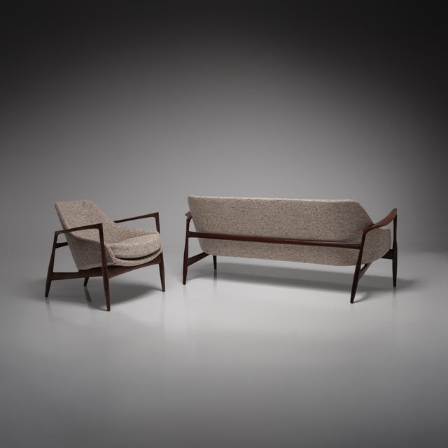 D200 Lounge Chair and D200s Sofa by Ib Kofod-Larsen for Laauser, 1950s, Set of 2 For Sale - Image 10 of 18