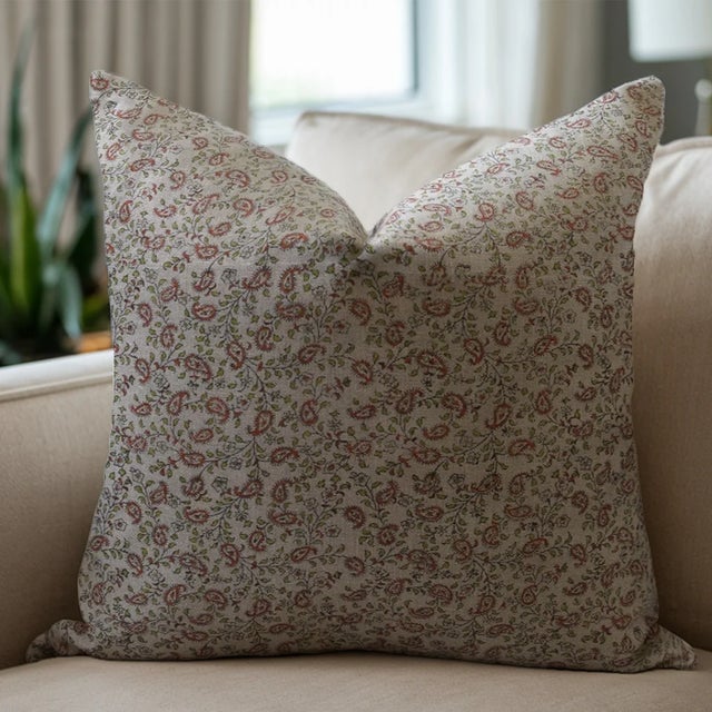 Bring timeless elegance to your space with this handmade block print cushion cover, showcasing the intricate "Keri Jaal"...