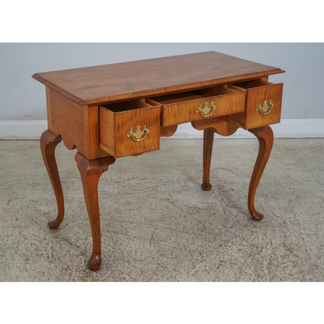 Queen Anne Bench Made Tiger Maple 3 Drawer Lowboy Dressing Table For Sale - Image 3 of 12