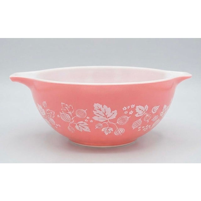 Glass 1960s Pyrex Gooseberry Cinderella Bowl Set of 4 For Sale - Image 7 of 7
