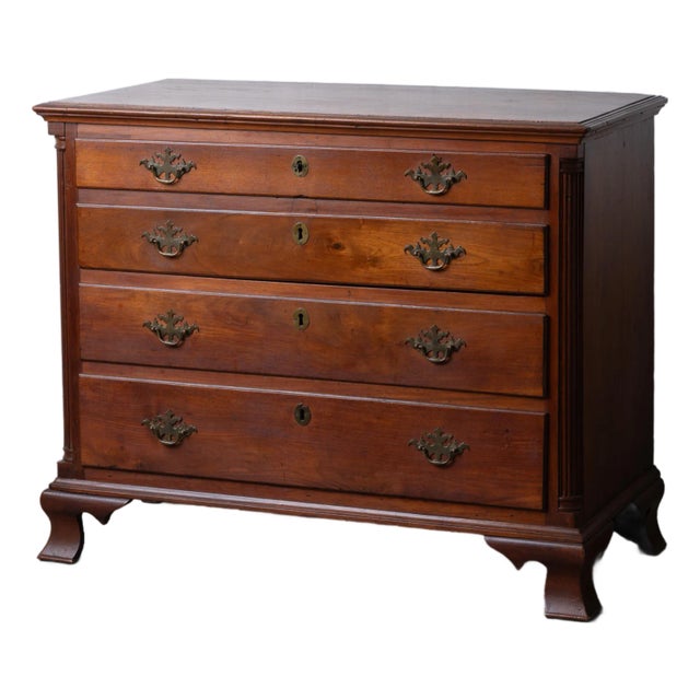 Walnut Chippendale Chest, Pennsylvania, 18th Century For Sale