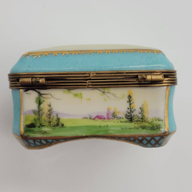 Limoges, France Antique Hand Painted Limoges Porcelain Trinket Box in Robin’s Egg Blue, Green & White For Sale - Image 4 of 9