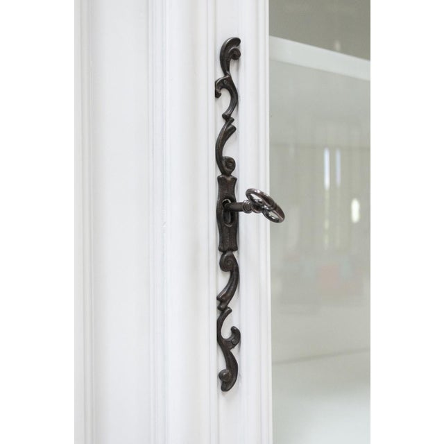 White White Display Cabinet, 1970s For Sale - Image 8 of 18