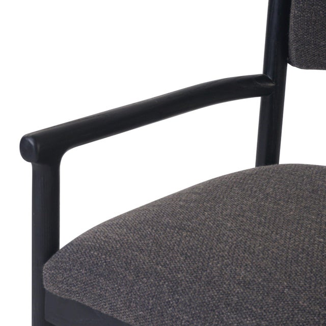New American-inspired design meets a simple structured frame. The curved base in black parawood creates a modern profile,...